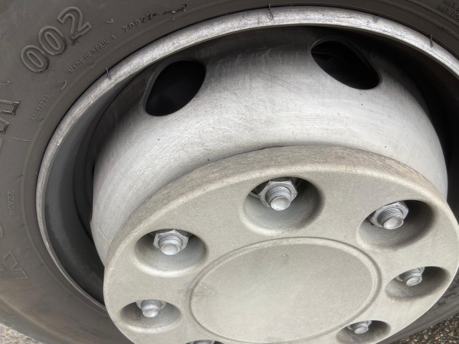 Avant rénovation jante